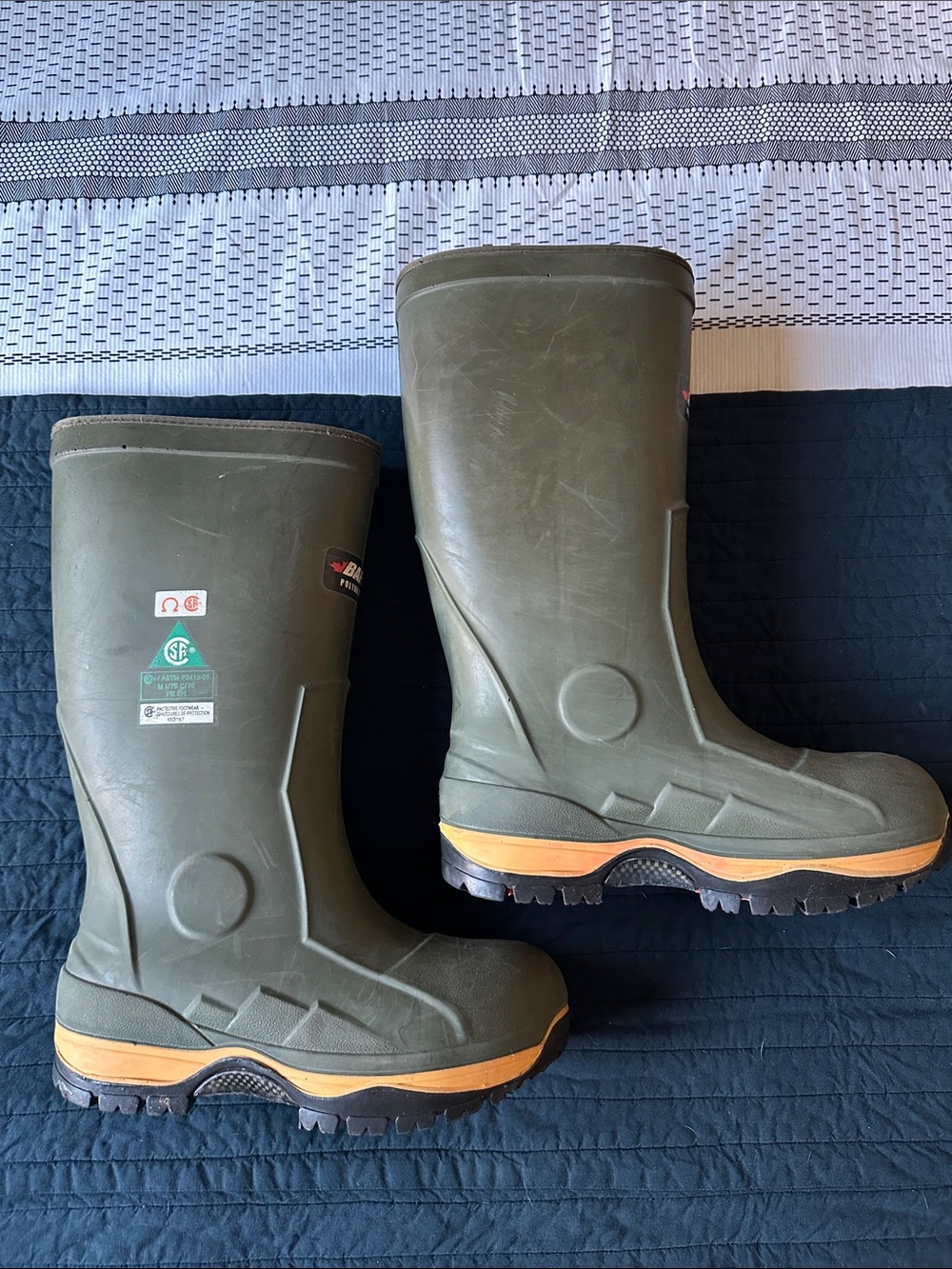 Unisex Baffin Olive Green IceBear Safety toe and plate boots